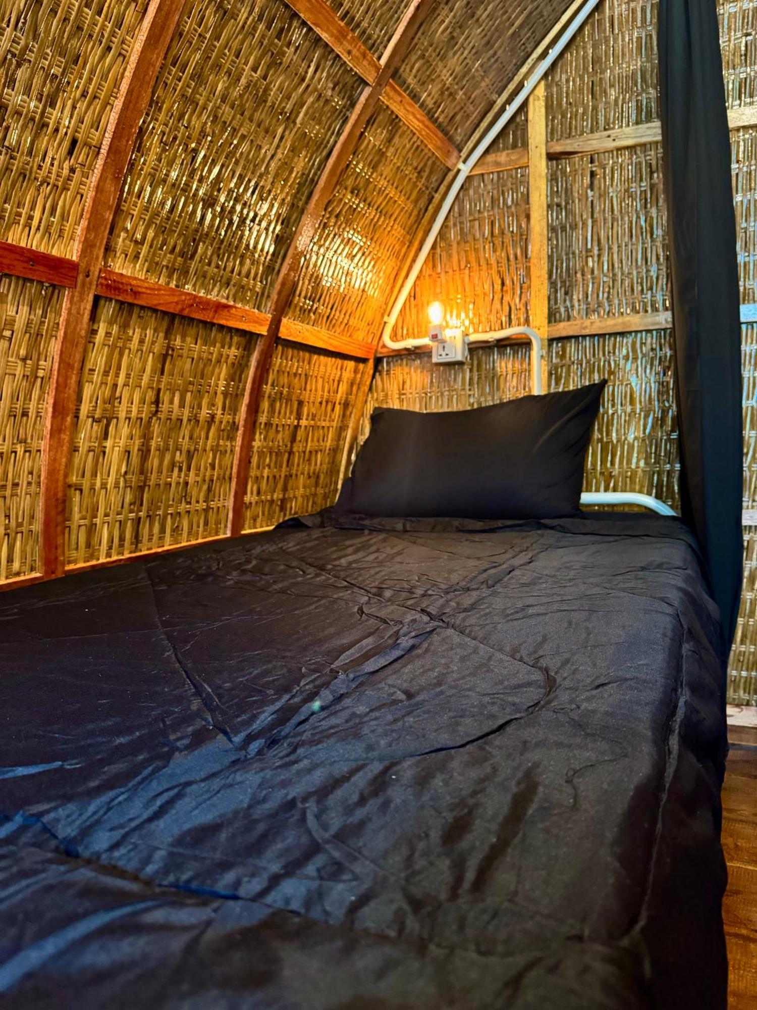 Rafikis Retreat Hostel Derm Tkov Village Exterior photo