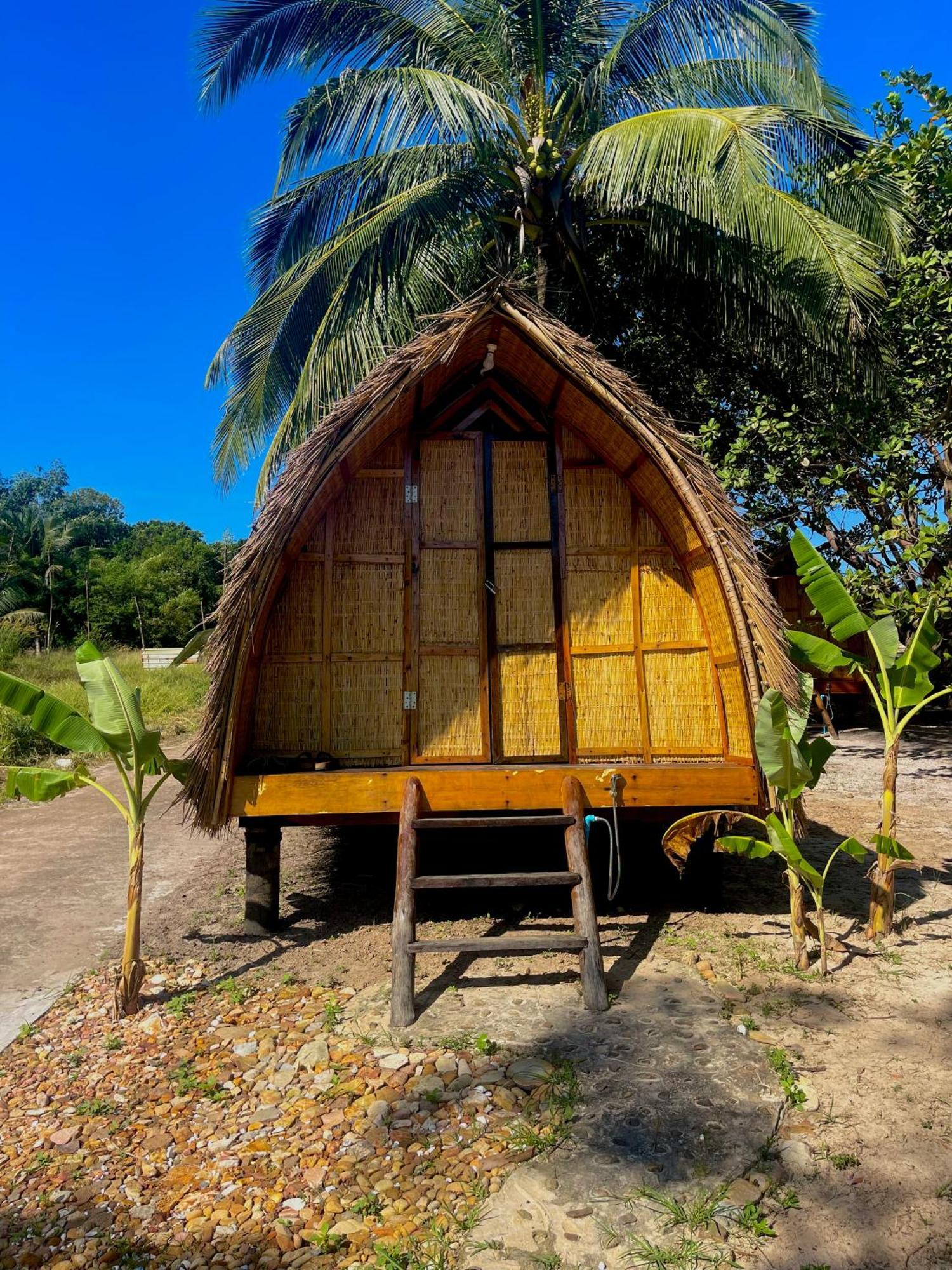 Rafikis Retreat Hostel Derm Tkov Village Exterior photo