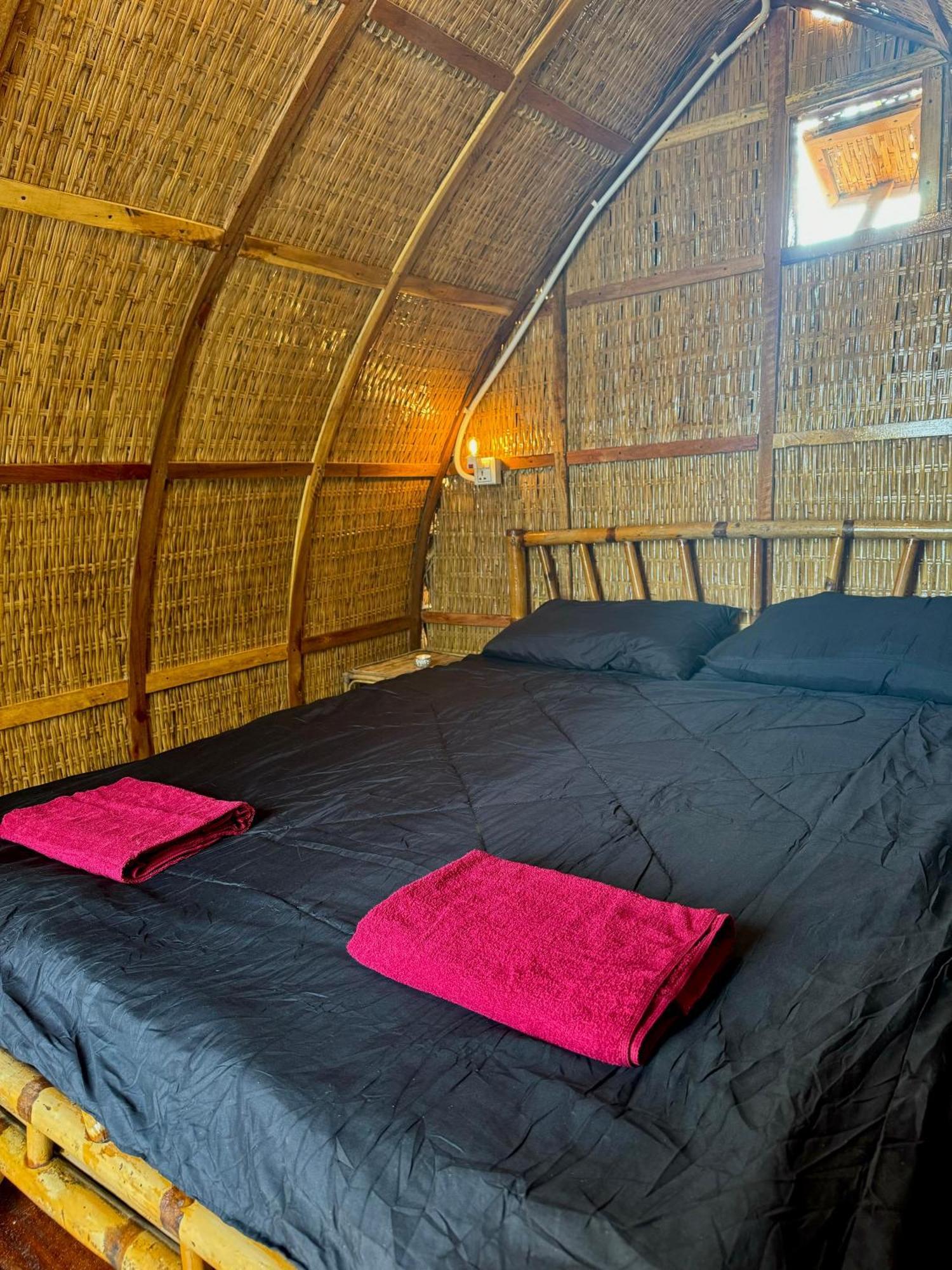 Rafikis Retreat Hostel Derm Tkov Village Exterior photo